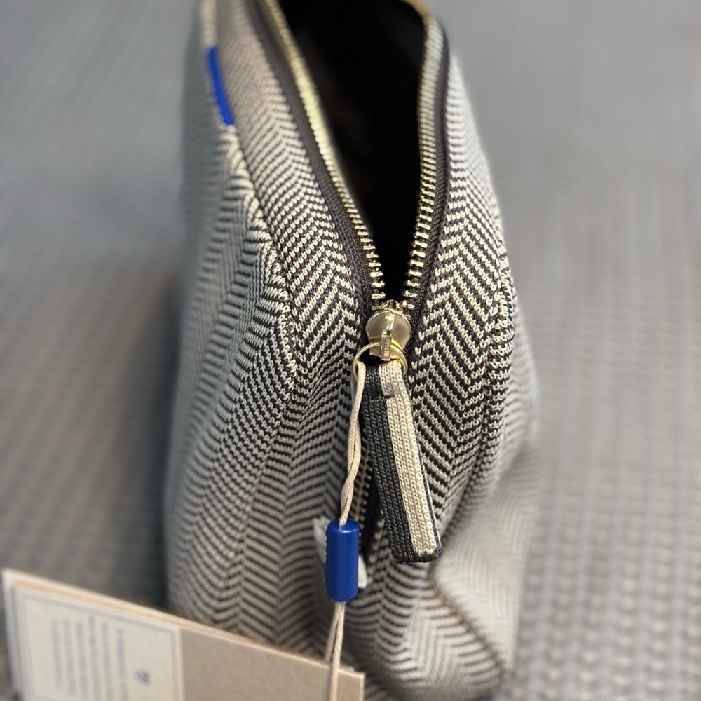 Rothy's Universal pouch iron herringbone “ no box “ - Picture 4 of 6